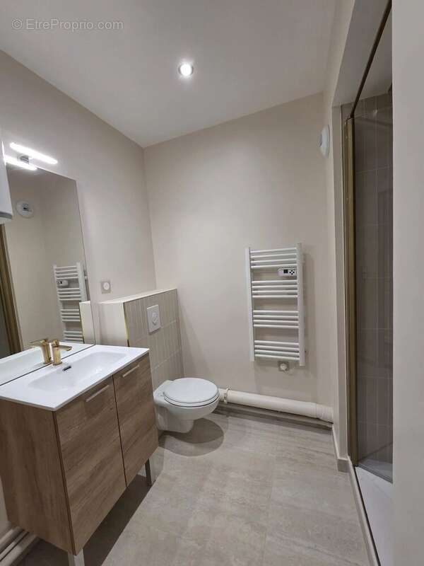 Appartement à LEVALLOIS-PERRET