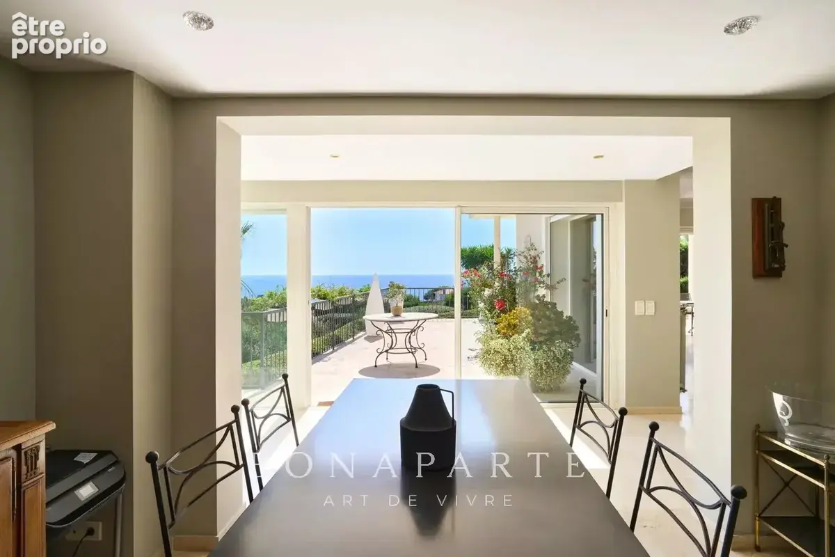 Elégante propriété à la vue mer panoramique - photo 15