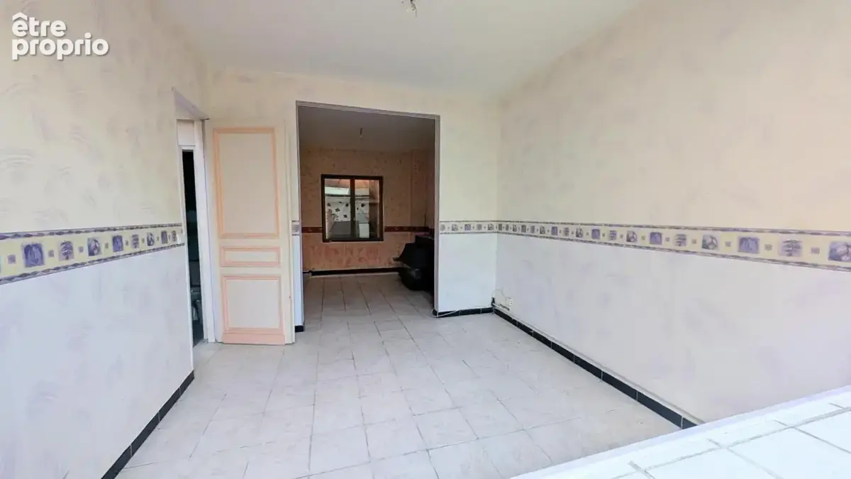 Opportunité à saisir ! Maison 3 chambres à 10 minutes à pied du métro - photo 2
