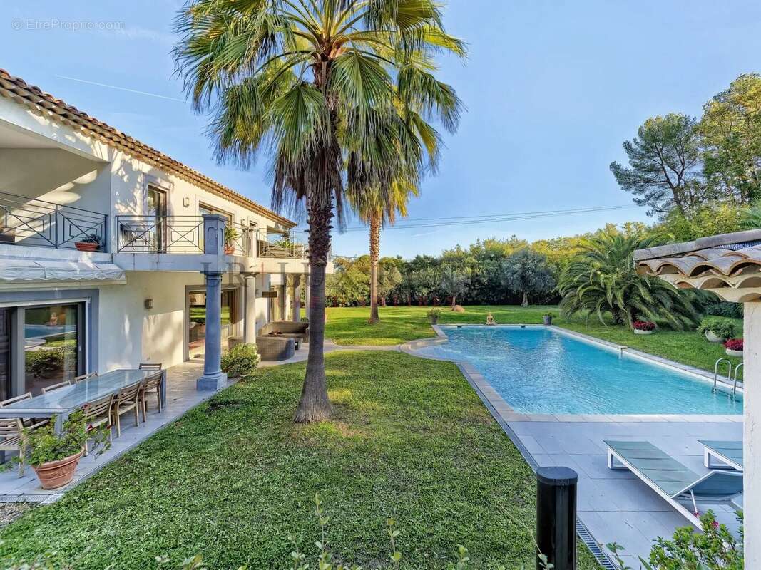 Maison à MOUGINS