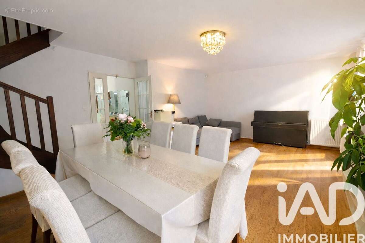 Photo 9 - Maison à BUSSY-SAINT-GEORGES