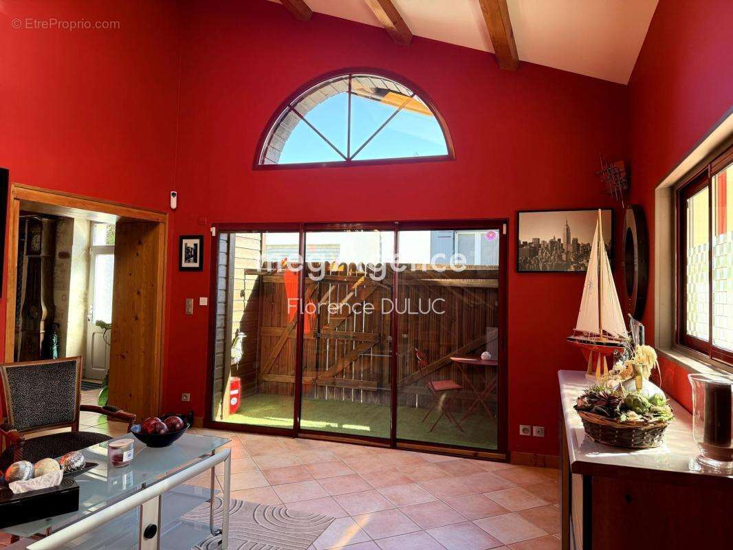 Belle maison atypique en pierre avec garage - photo 4