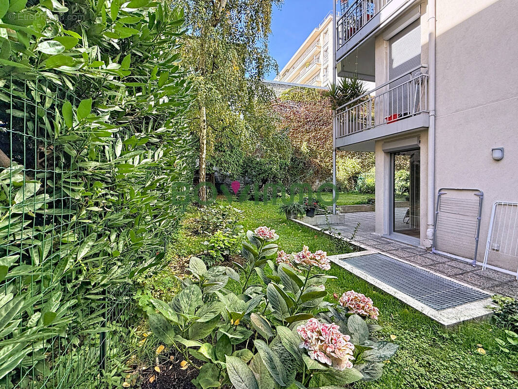 Appartement à PARIS-20E