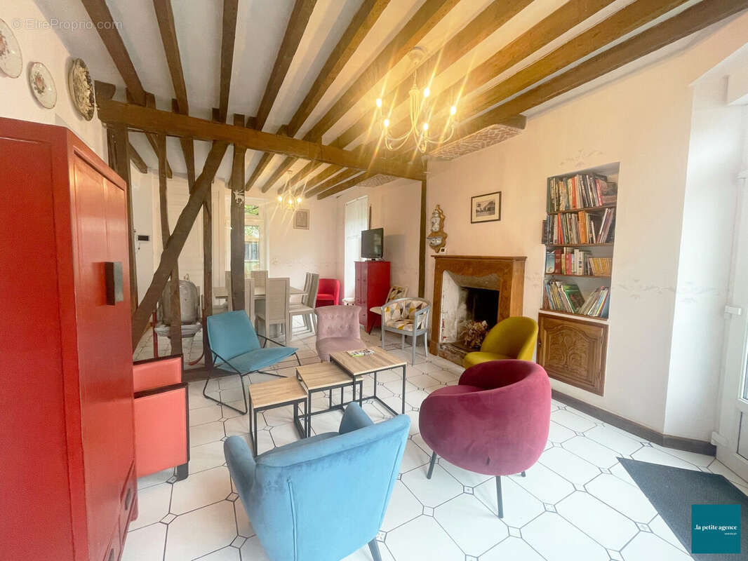 Maison à CONDE-SUR-NOIREAU