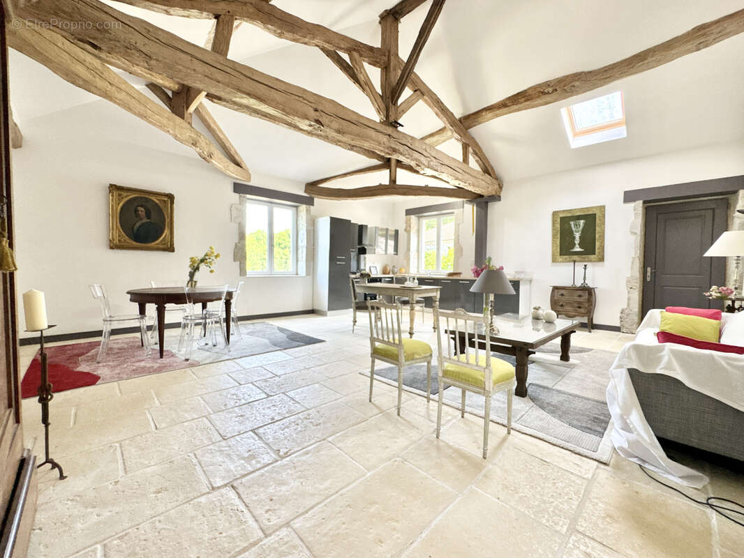 Propriété de prestige comprenant gîtes, une piscine et des dépendances - photo 11
