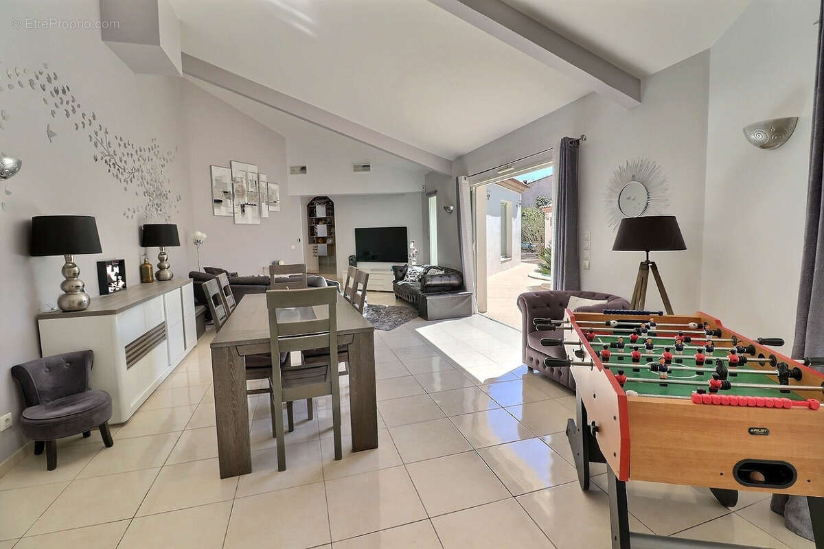 Maison à MAS-DE-LONDRES