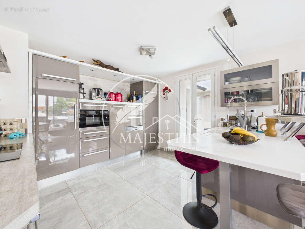 Appartement à LA VALETTE-DU-VAR