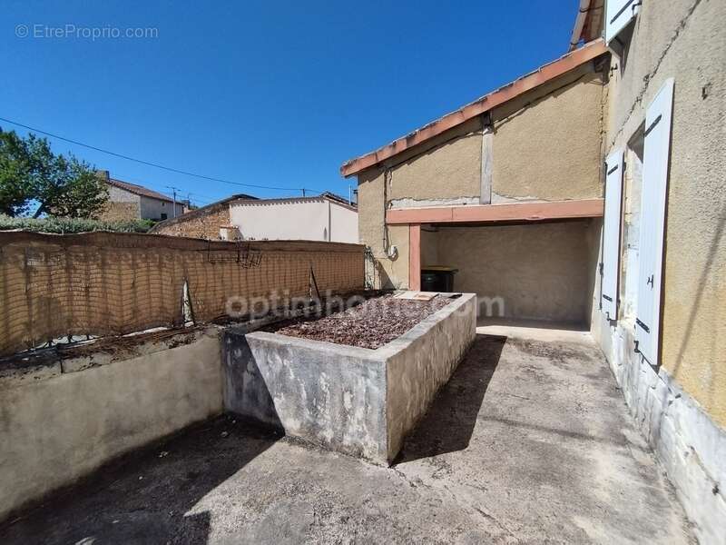 Maison à LA TACHE