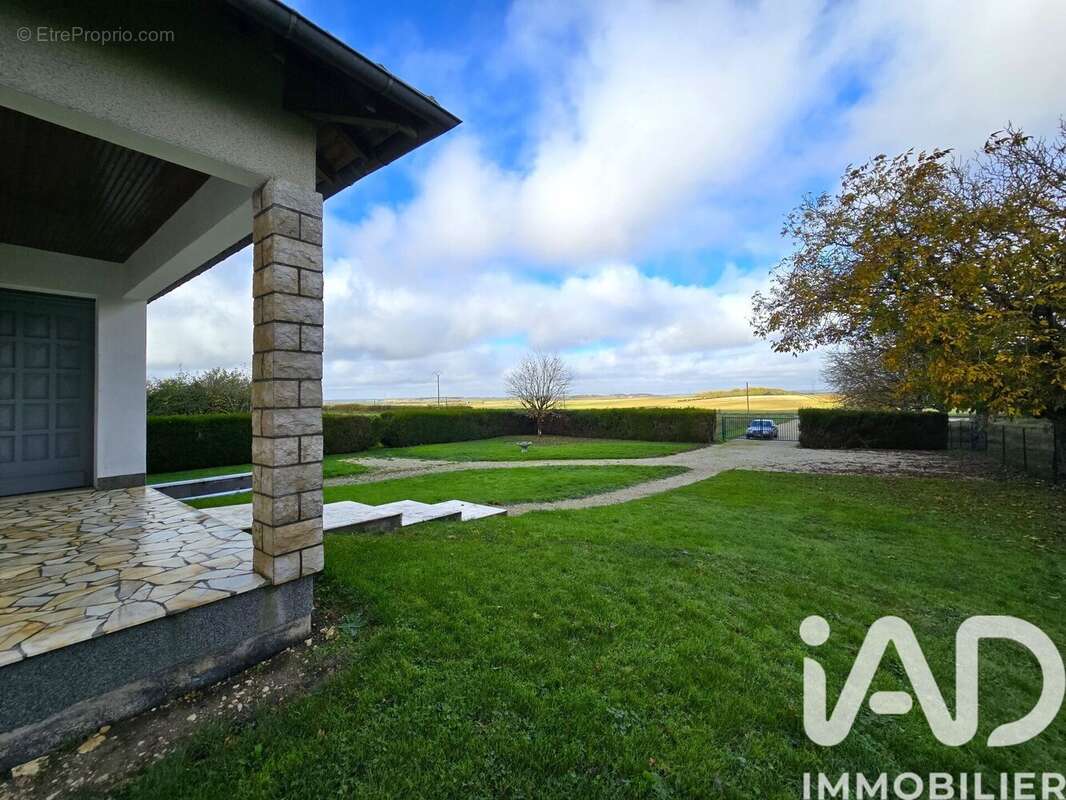 Photo 2 - Maison à VINEUIL