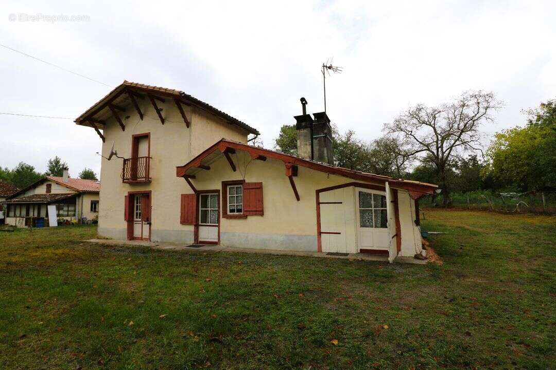 Maison à LERM-ET-MUSSET