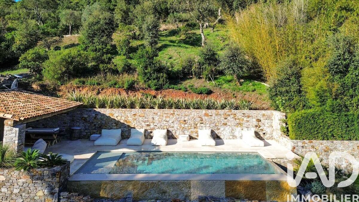 Photo 1 - Maison à LA MOLE