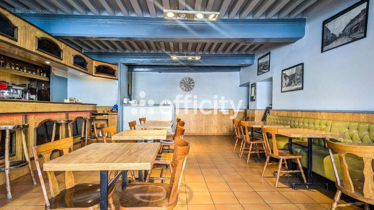 Appartement à LA ROCHE-VINEUSE