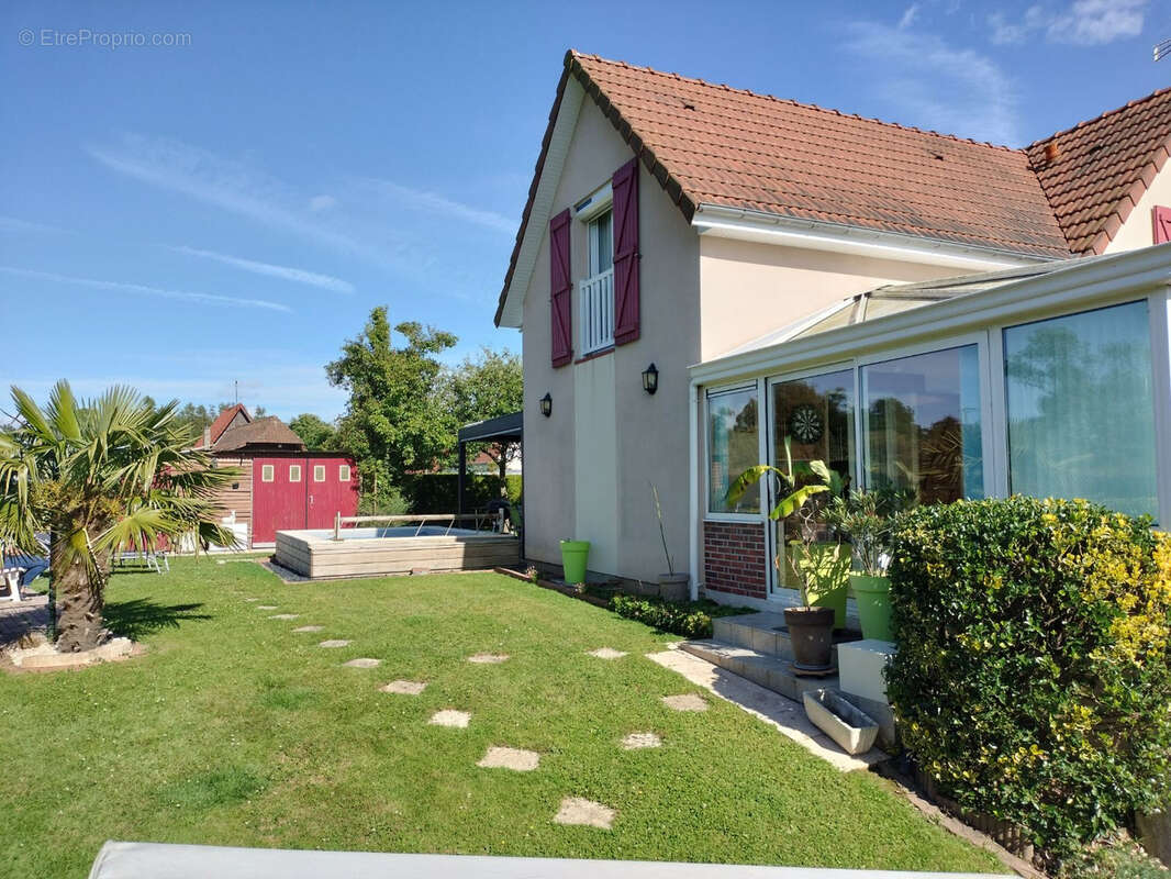 Maison à BACQUEVILLE-EN-CAUX