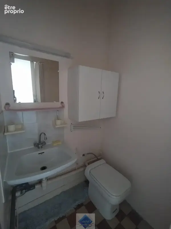 Appartement centre bourg, proximité immédiate de la mer - photo 4
