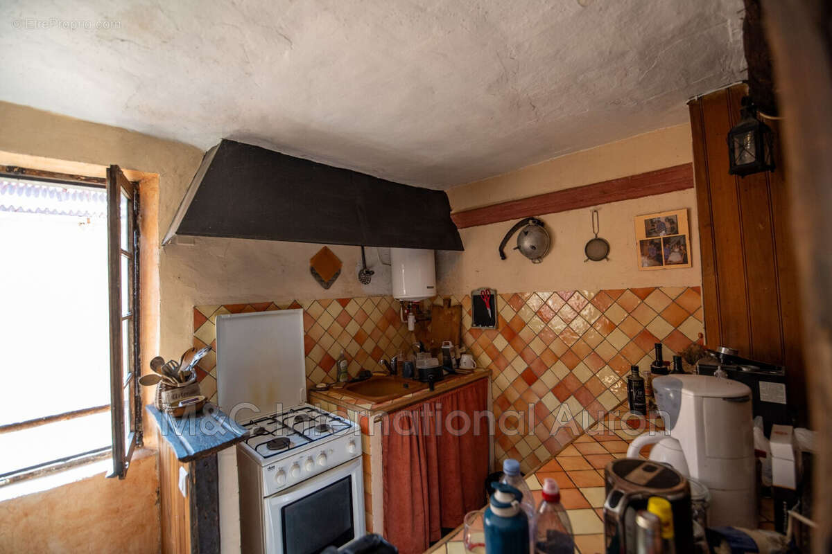 Appartement 82 m² à Saint-Etienne-De-Tinee  - photo 5