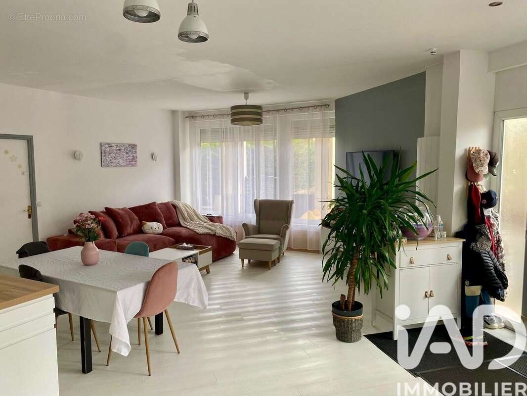 Photo 2 - Appartement à MONTIGNY-LE-BRETONNEUX