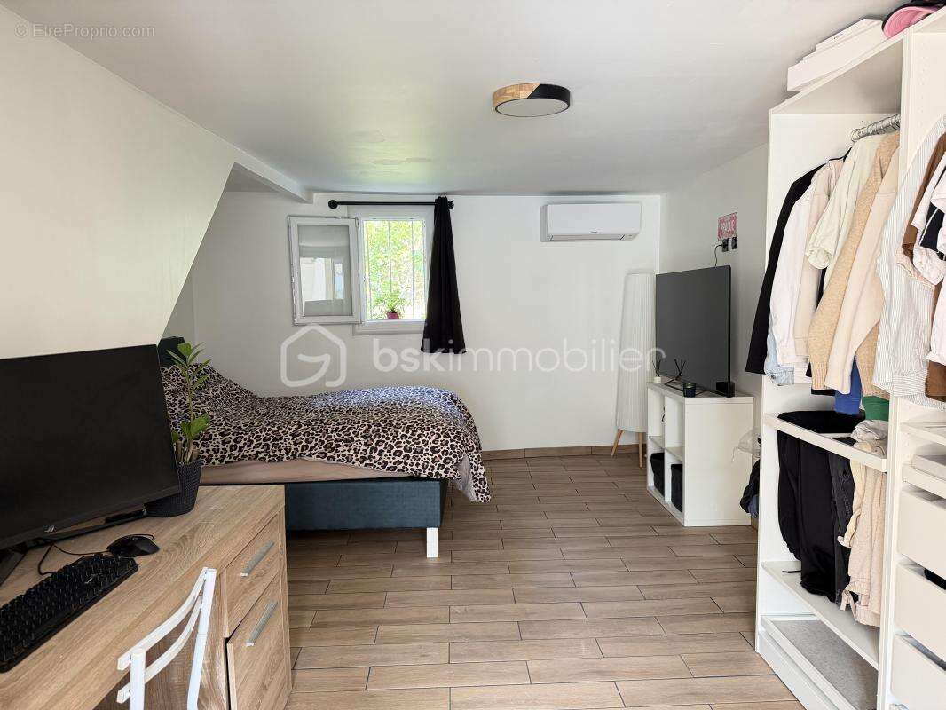 Maison à LA ROQUEBRUSSANNE