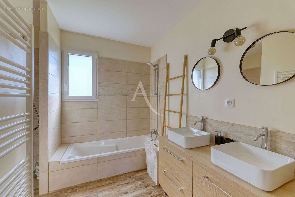 Maison à L&#039;HERBERGEMENT