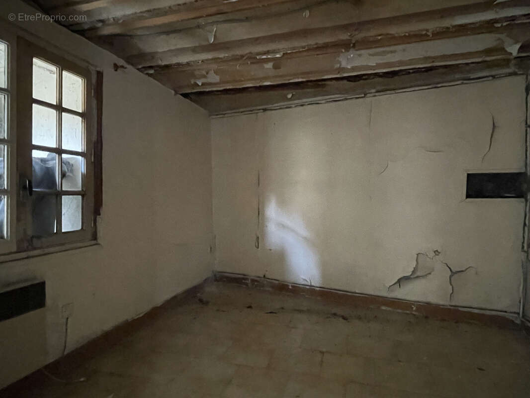 Maison a renover dans le quartier de marissel - photo 11
