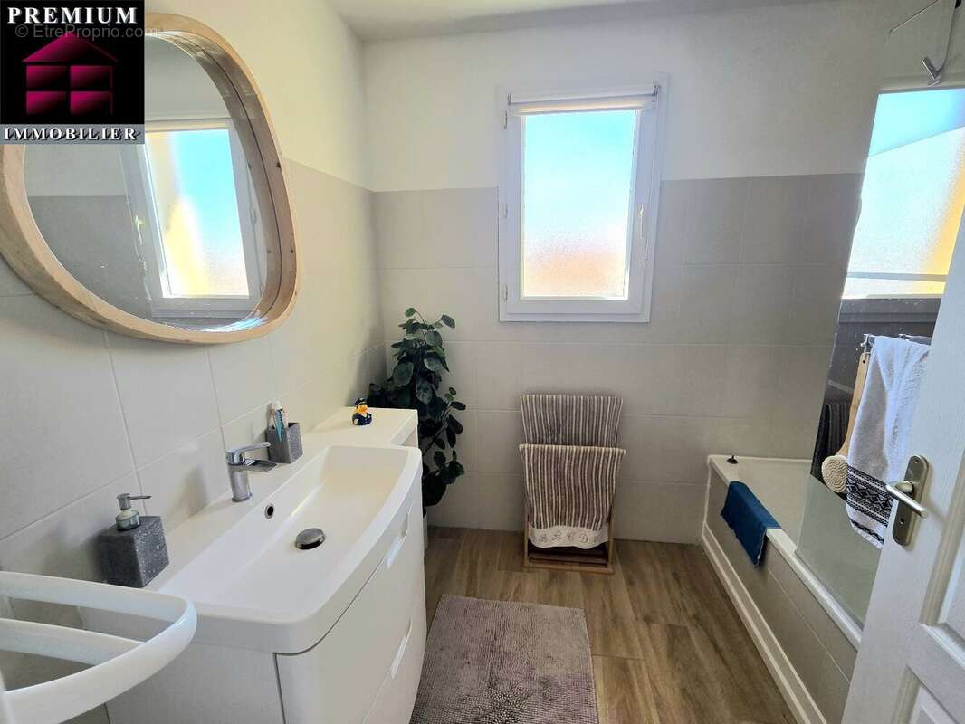 Appartement à SAINT-ESTEVE