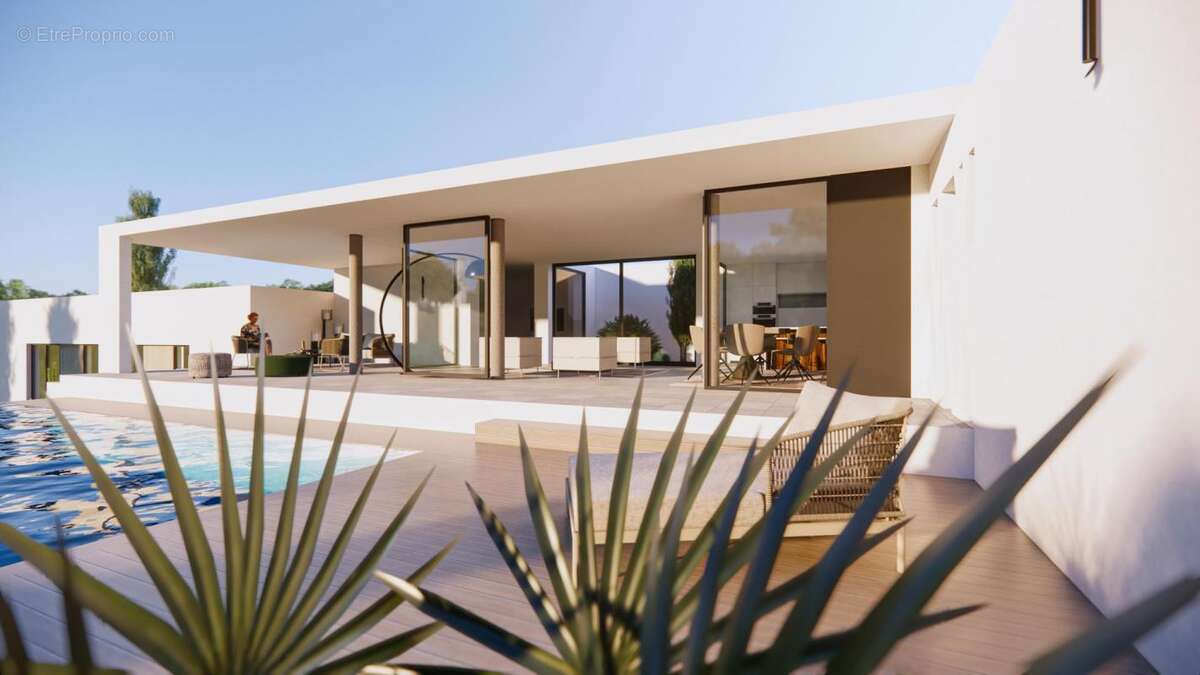 Maison à ROQUEBRUNE-SUR-ARGENS