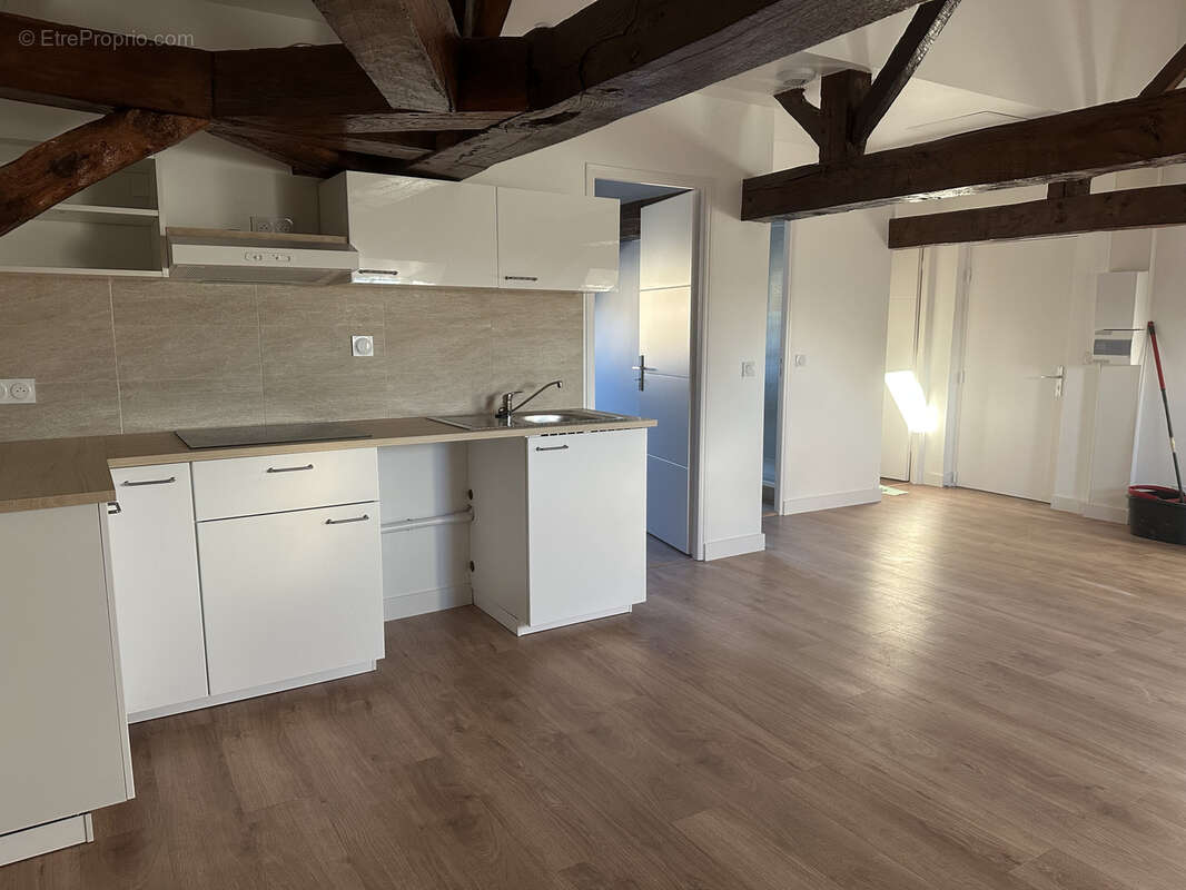 Appartement à MELESSE