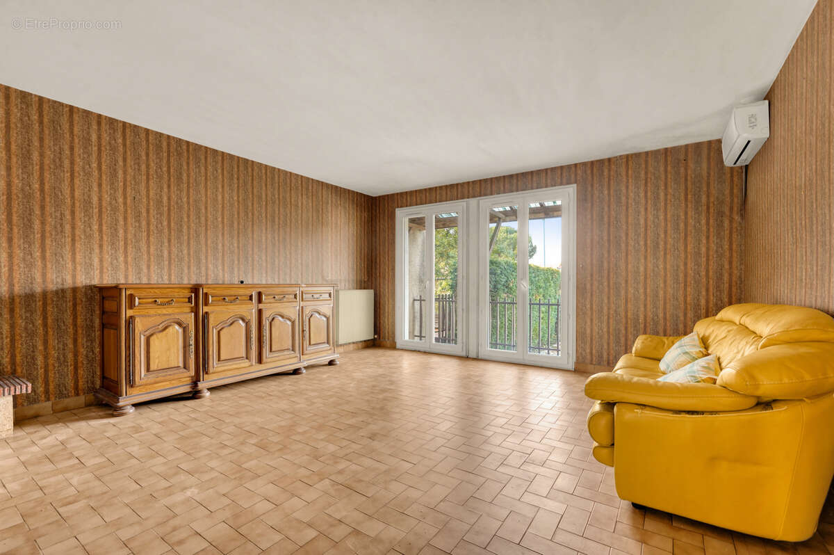 Maison à CASTELGINEST