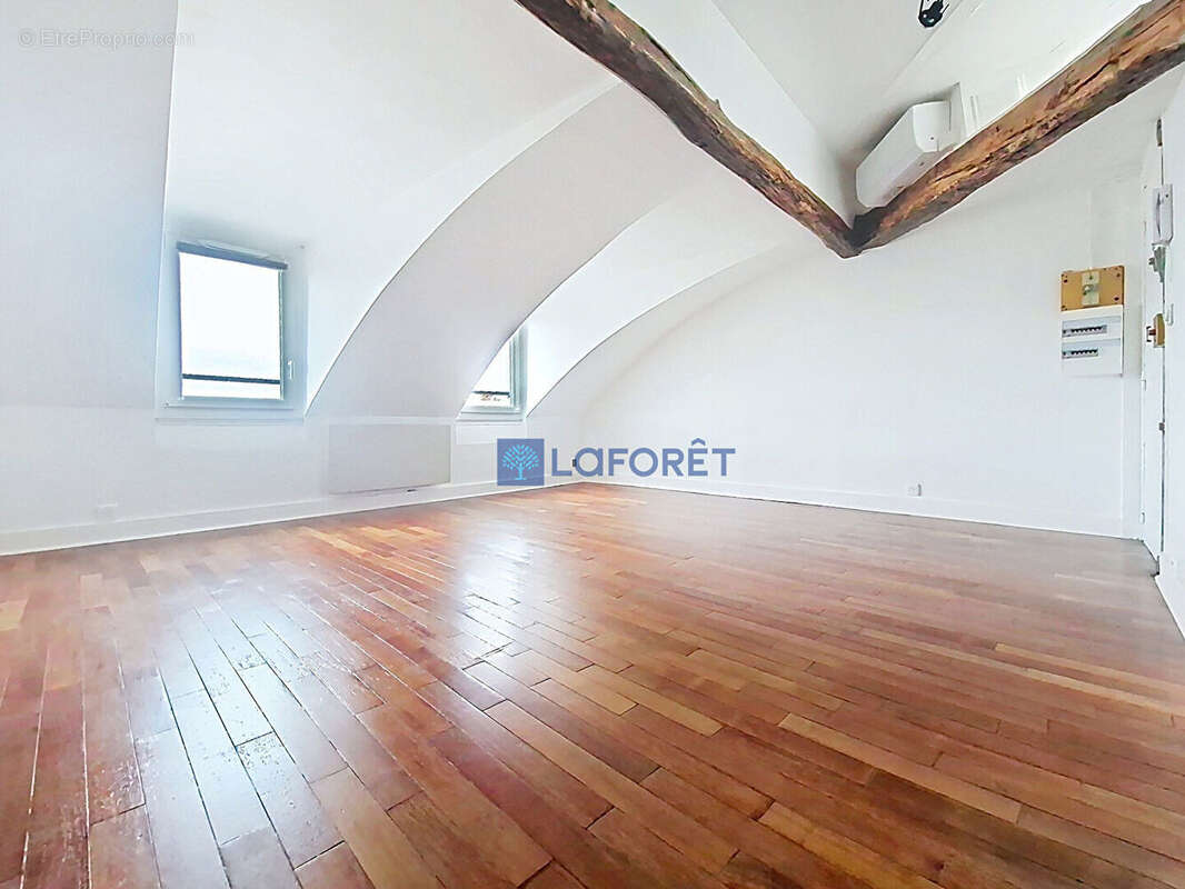 Appartement à PARIS-9E