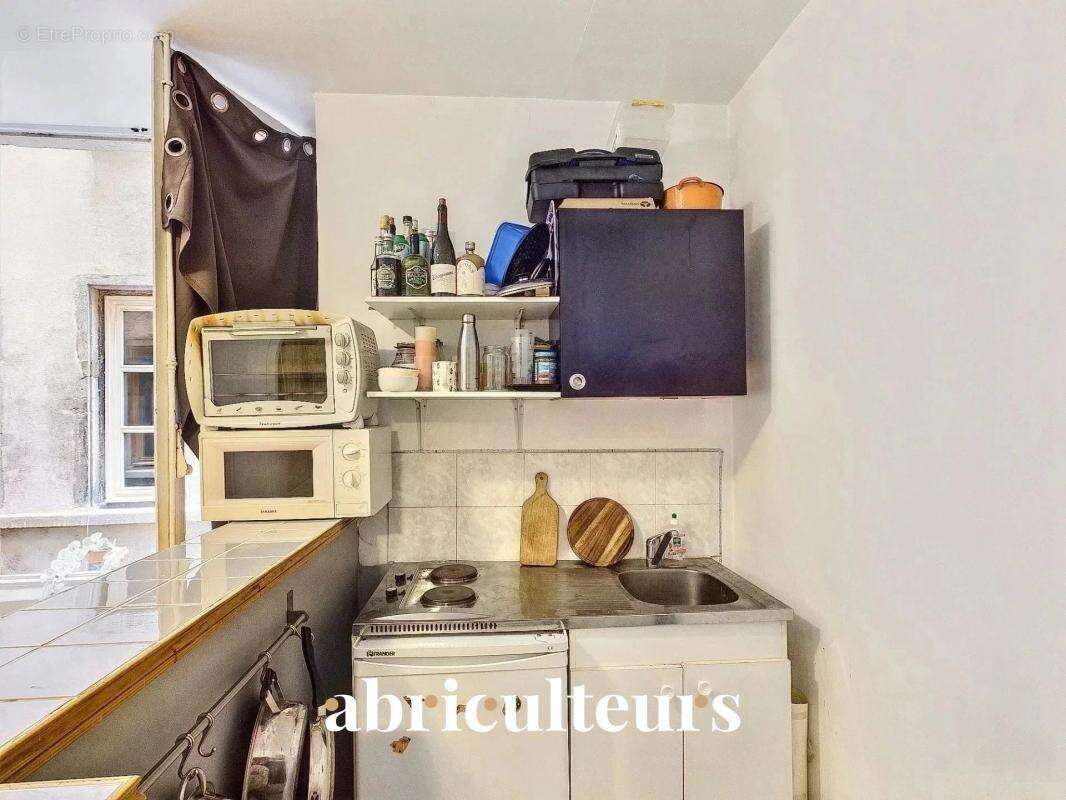 Appartement lumineux de 27 m² à rénover, emplacement d’exception entre Terreaux et Saint-Nizier – Investissement idéal - photo 6