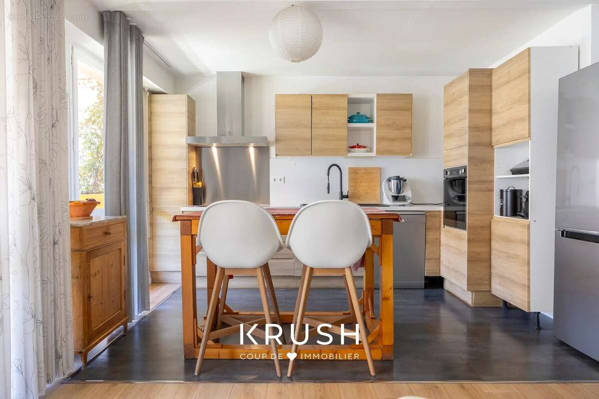 Appartement à MARSEILLE-2E
