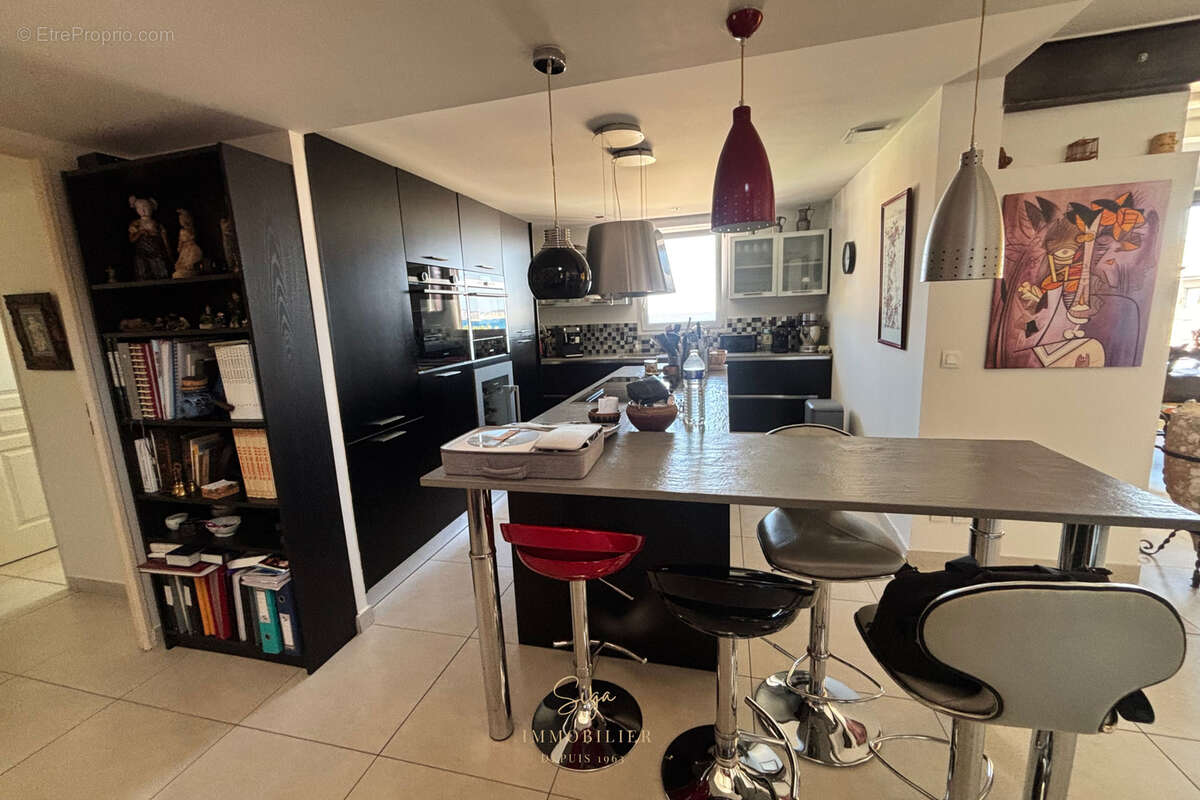 Appartement à MARSEILLE-8E