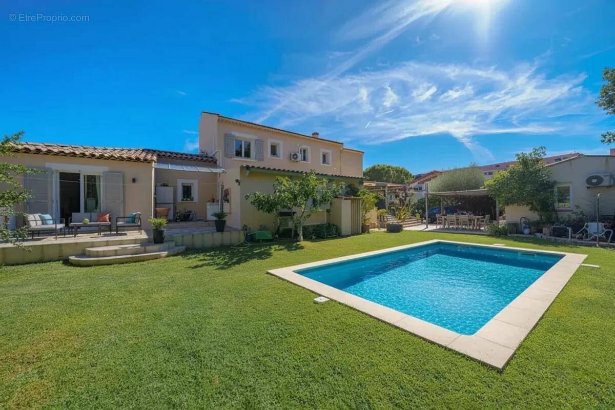 Maison à LA VALETTE-DU-VAR