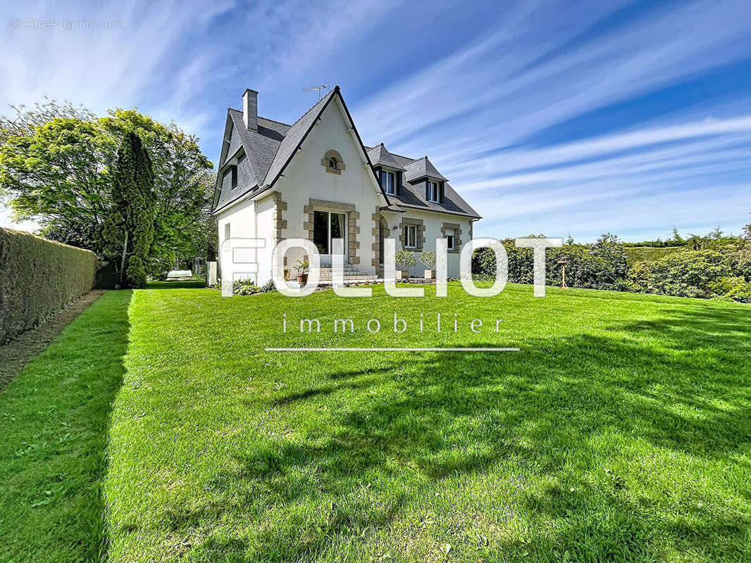 Maison à SAINT-SAUVEUR-DES-LANDES