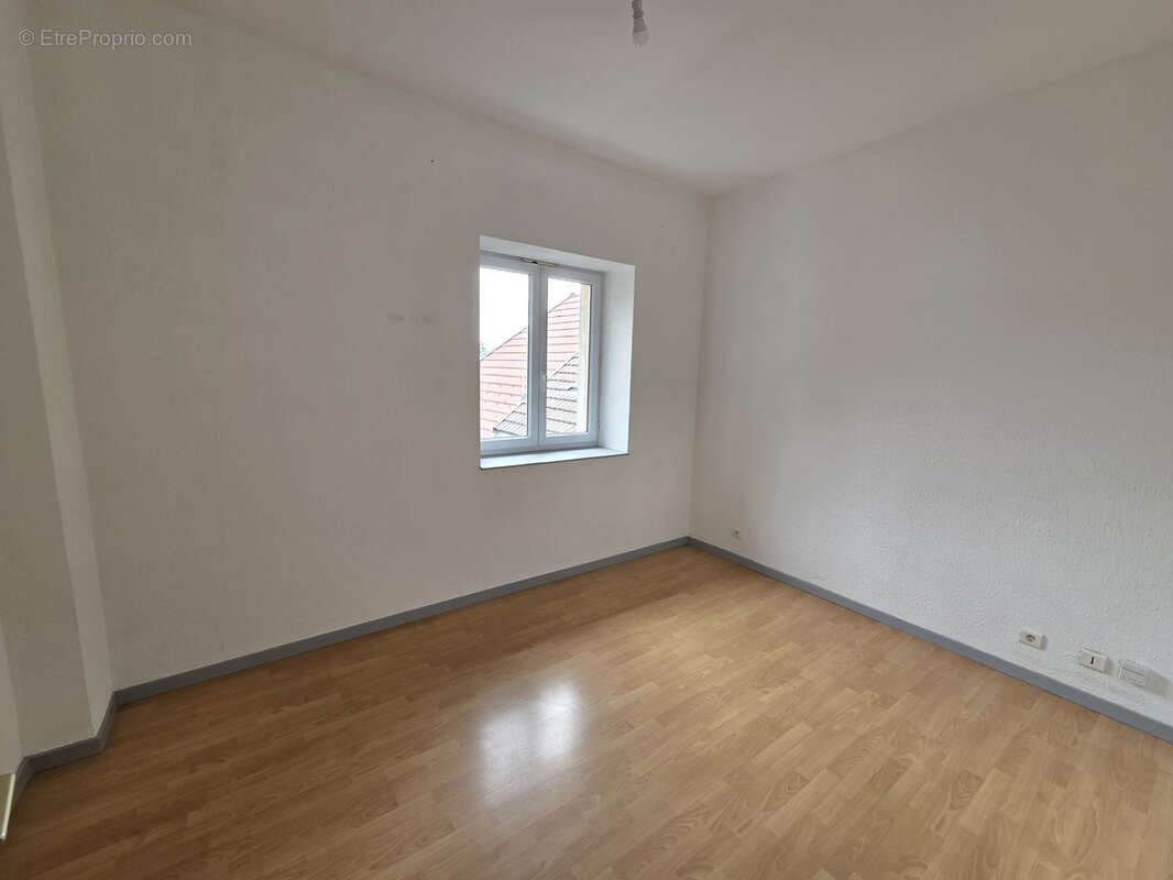 Appartement à VERCEL-VILLEDIEU-LE-CAMP