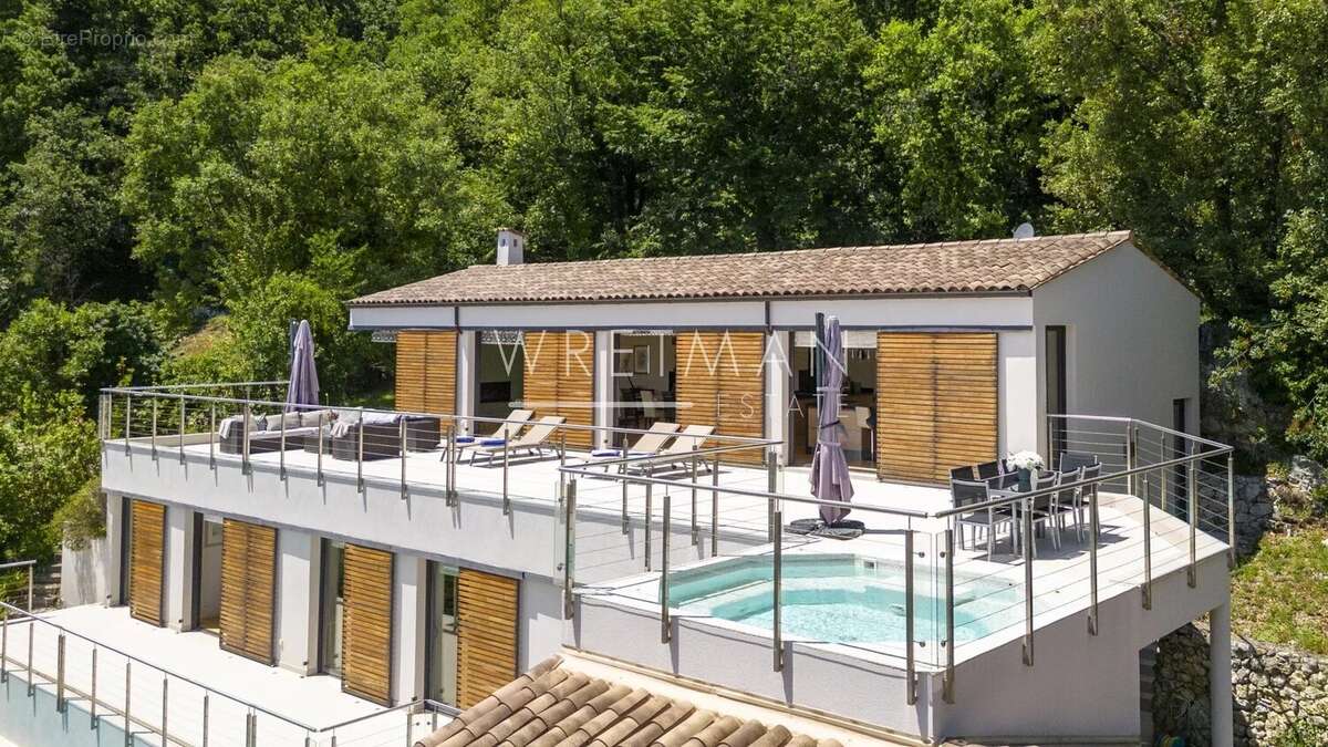 Maison à TOURRETTES-SUR-LOUP