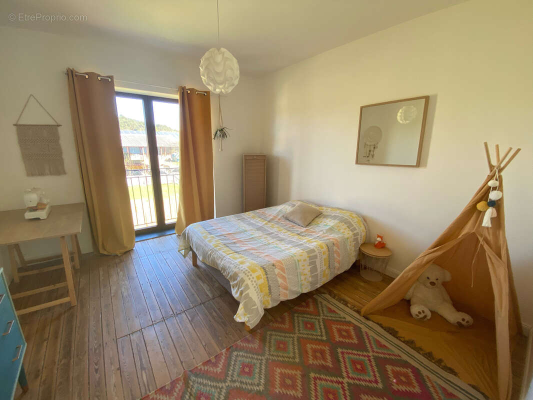 Maison à CANAULES-ET-ARGENTIERES