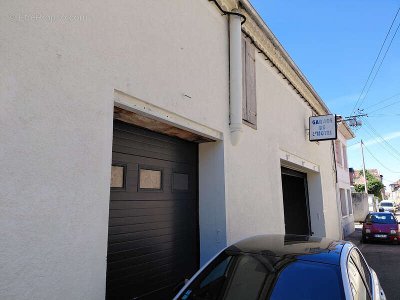 Fonds de commerce et murs à vendre MIRANDE (32) - Hôtel-Restaurant avec parking et logement de fonction - photo 25