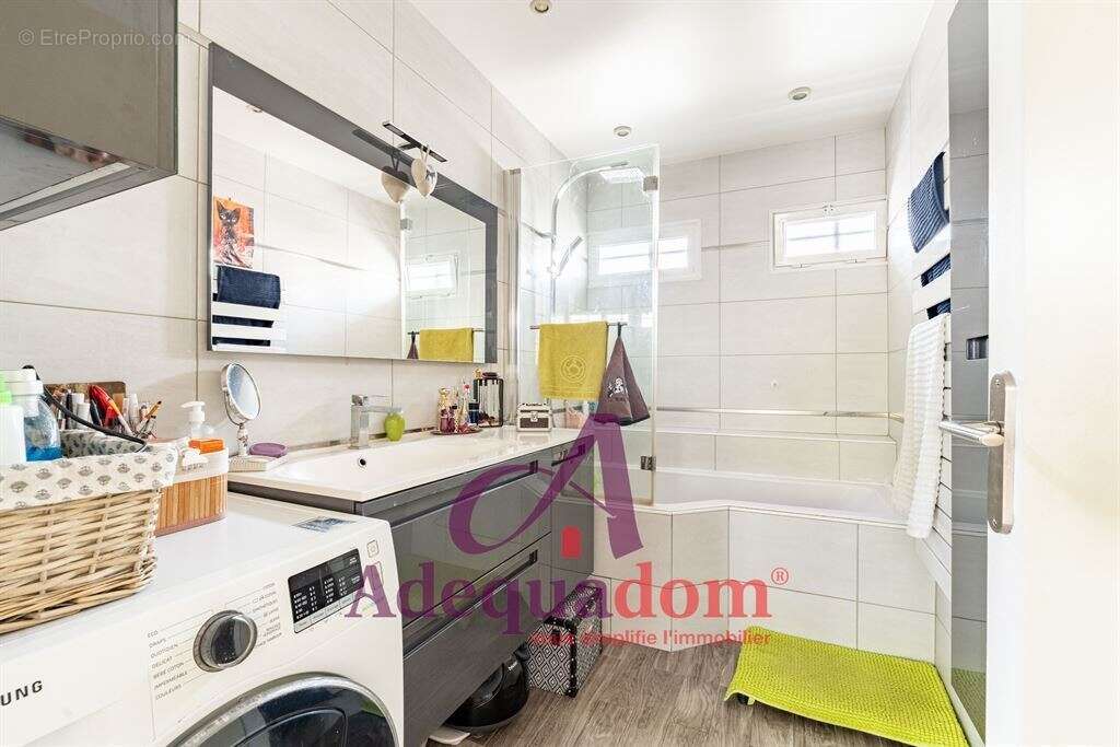 Appartement à BOIS-COLOMBES