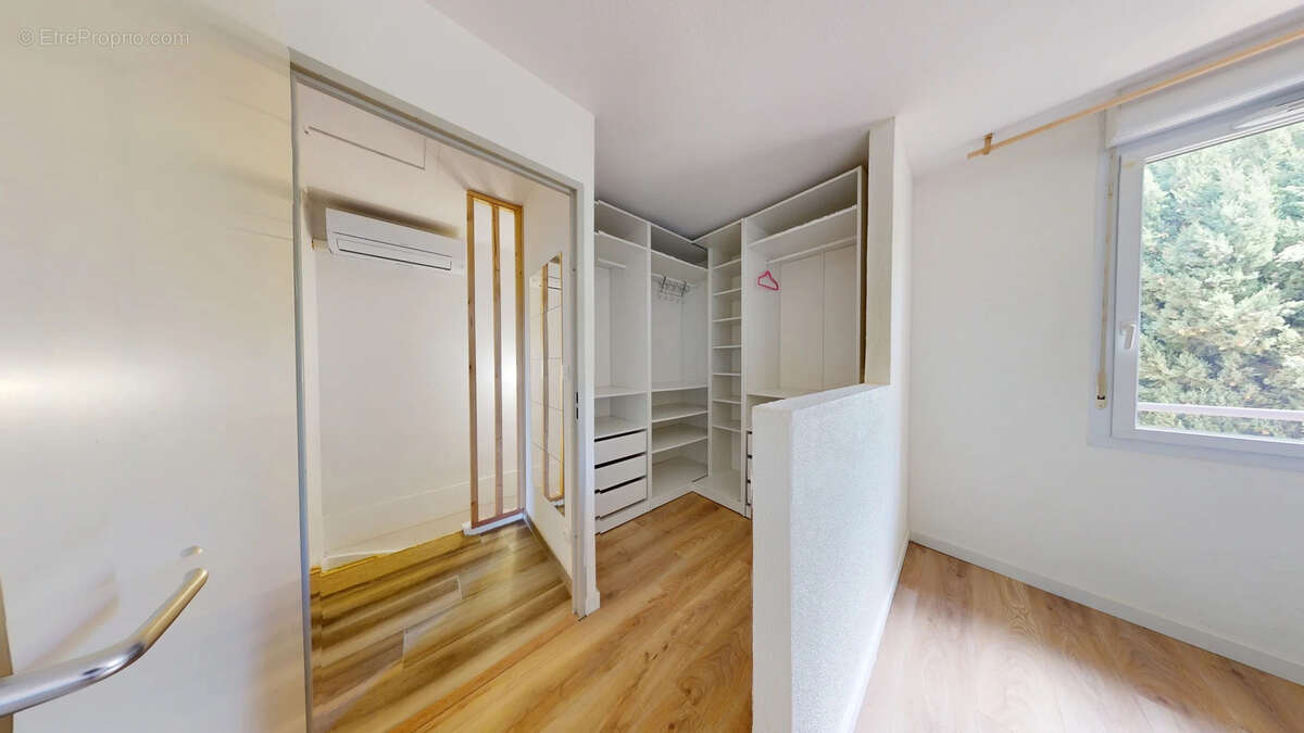 Maison T3 duplex rénové avec jardin + double place de parking - photo 7