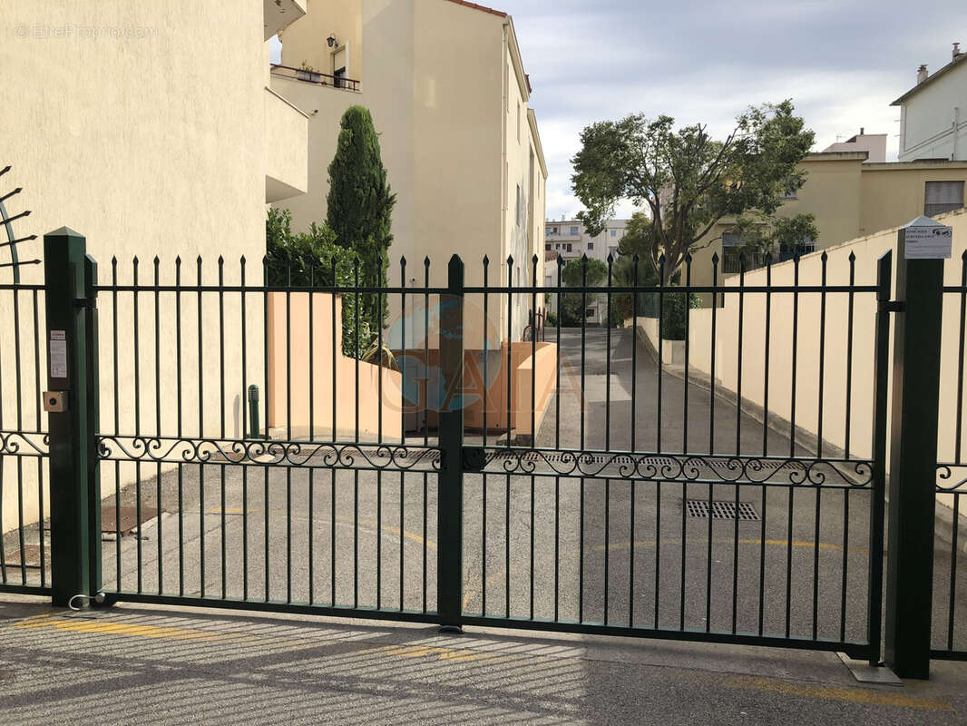 Parking à CANNES