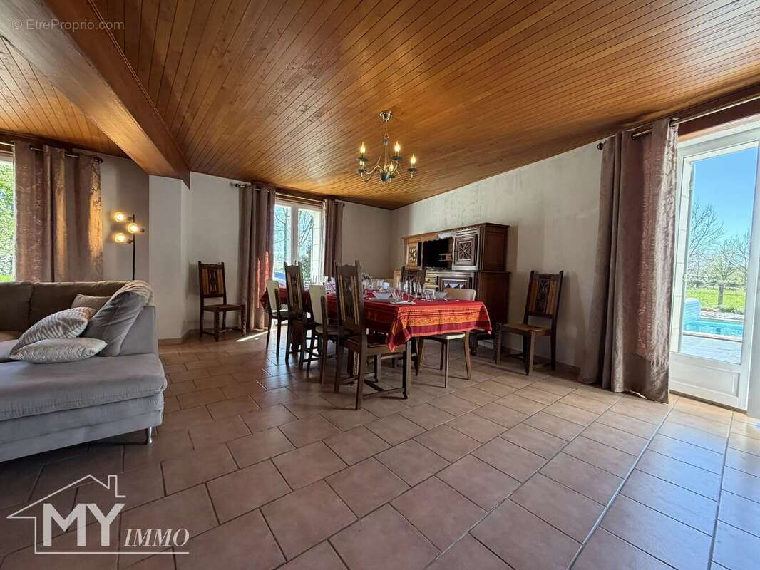 Maison à SAINT-ANTOINE-DE-BREUILH