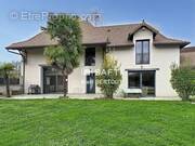 Photo 1 - Maison à VEYRINS-THUELLIN