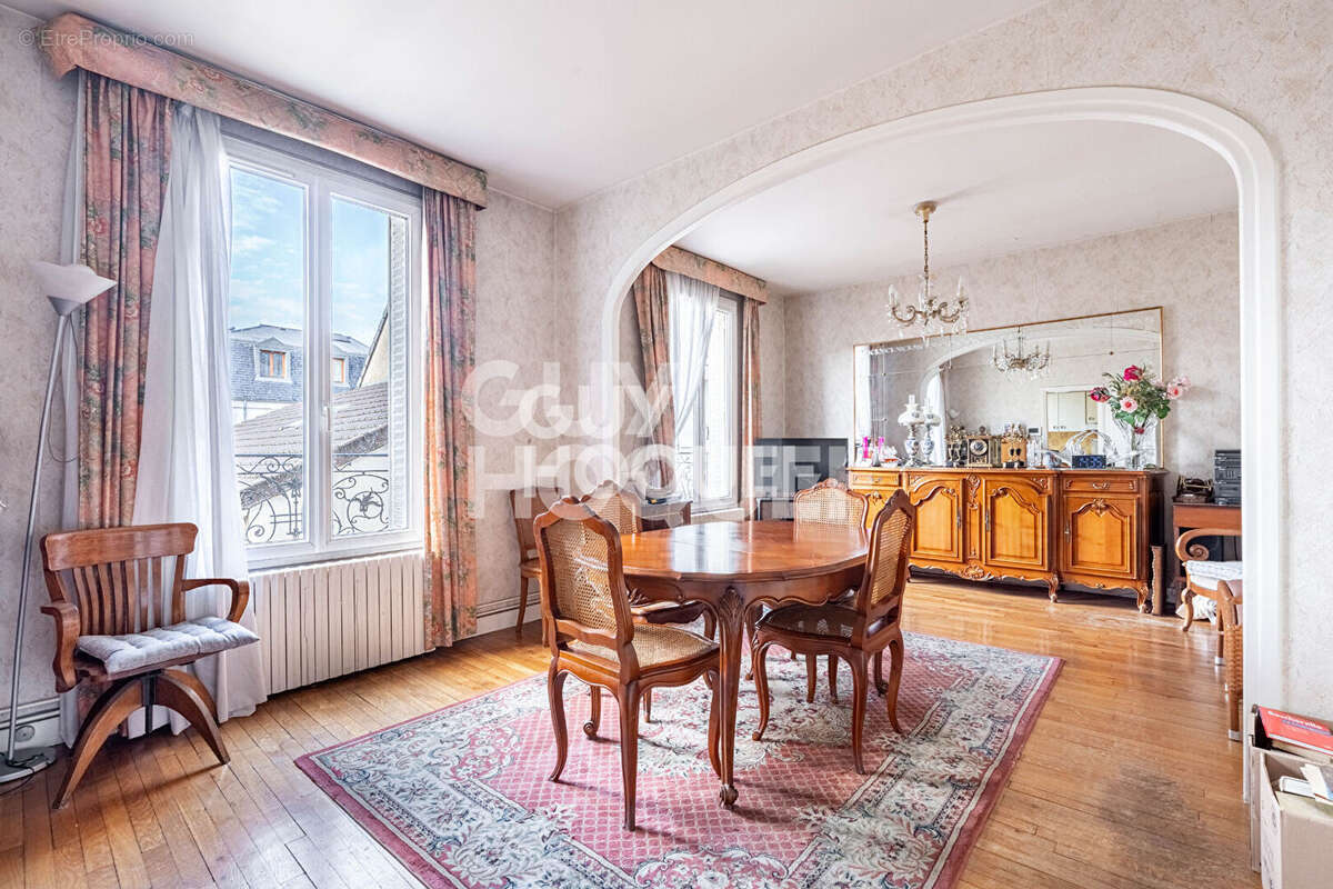 Maison à ASNIERES-SUR-SEINE