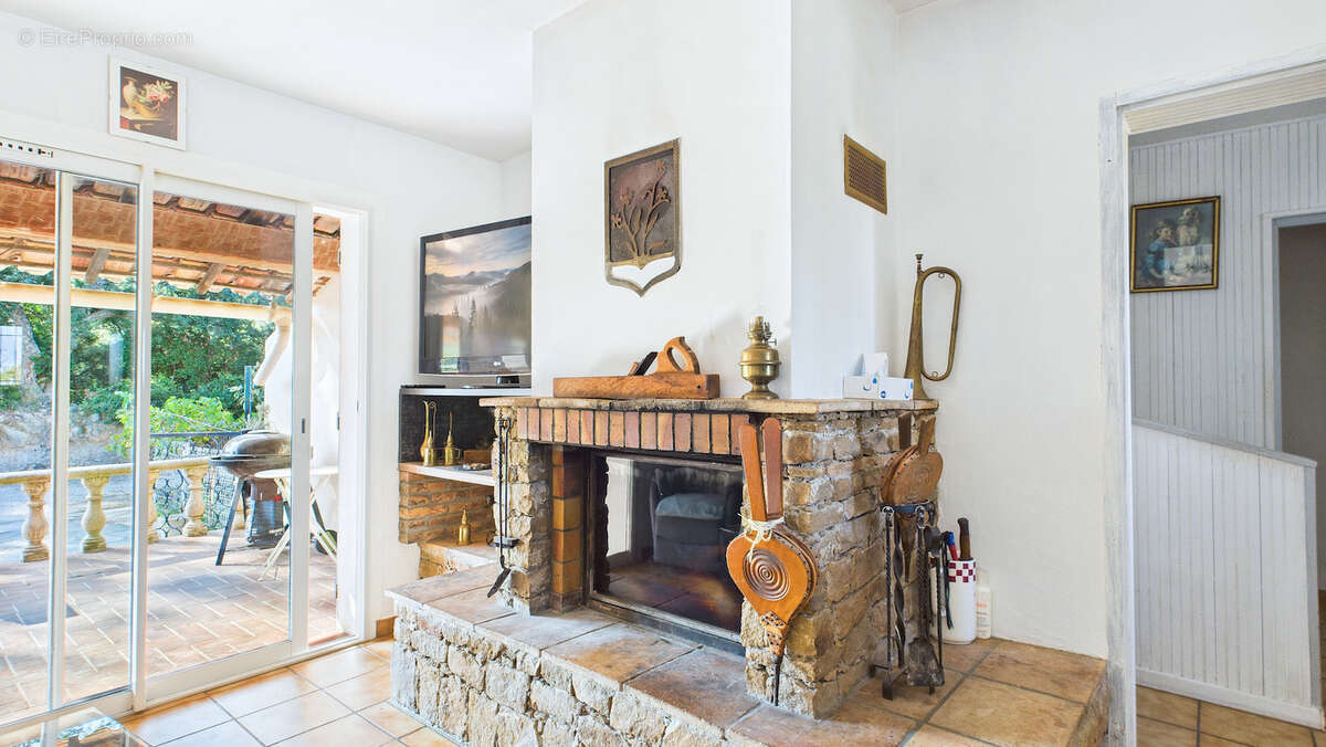 Maison à CARQUEIRANNE