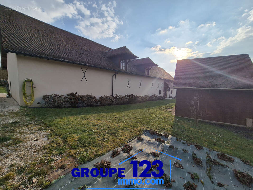 Maison à CHEMILLY-SUR-YONNE