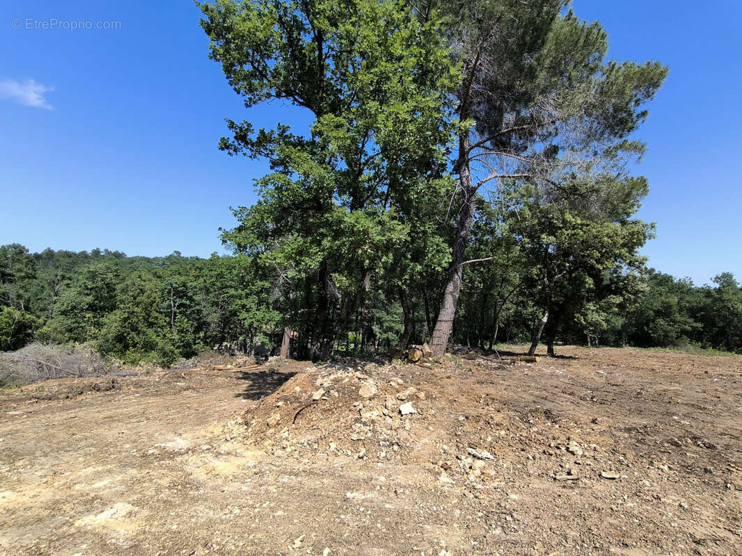 Terrain à UZES