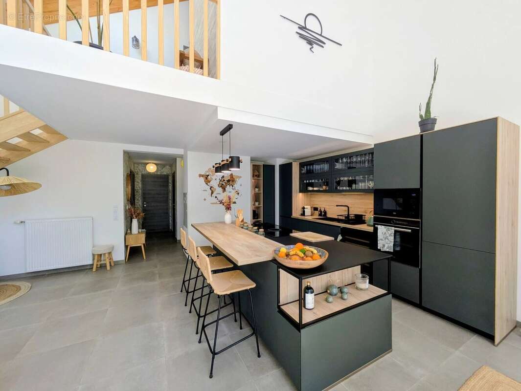 Appartement à GILLY-SUR-ISERE