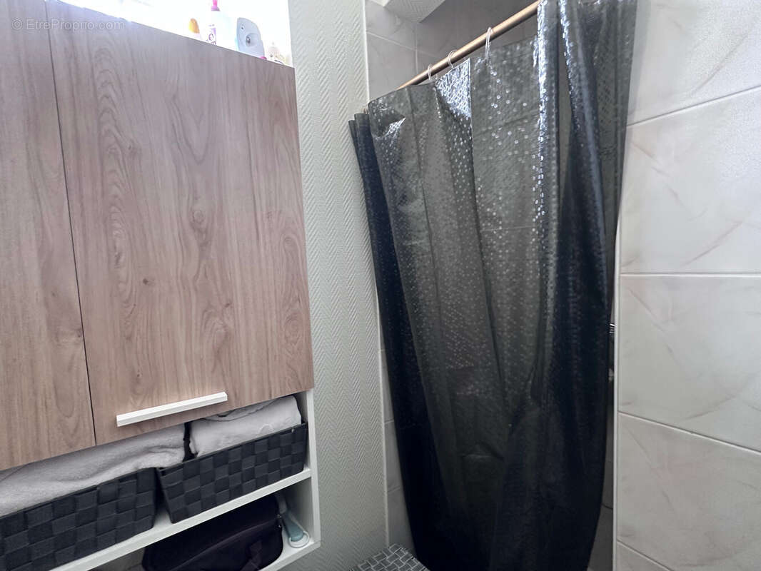 Appartement à VAUJOURS