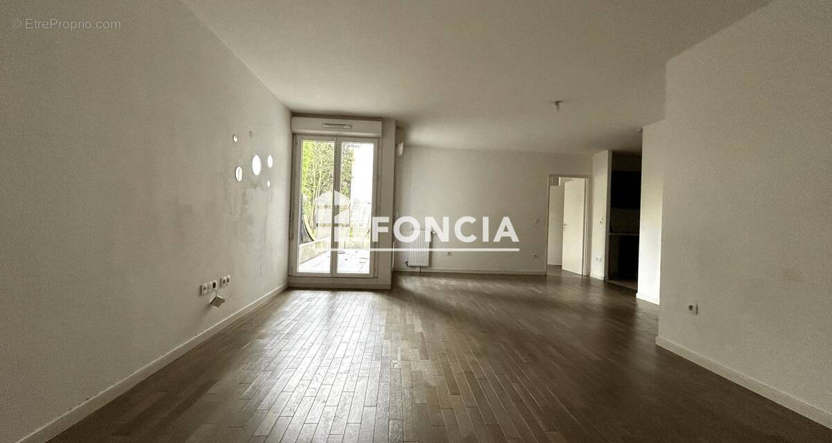 Appartement à CORBEIL-ESSONNES