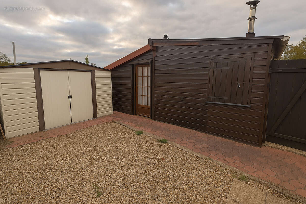 Maison à MILLY-SUR-THERAIN